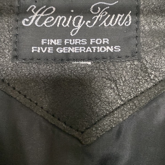 Henig Furs leather vest with shearling collar and trim. NWOT. - Picture 4 of 9